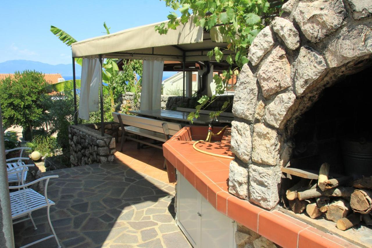 Apartmani Villa Kalinic Njivice Exteriör bild