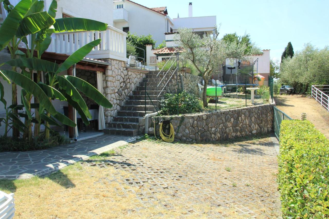 Apartmani Villa Kalinic Njivice Exteriör bild