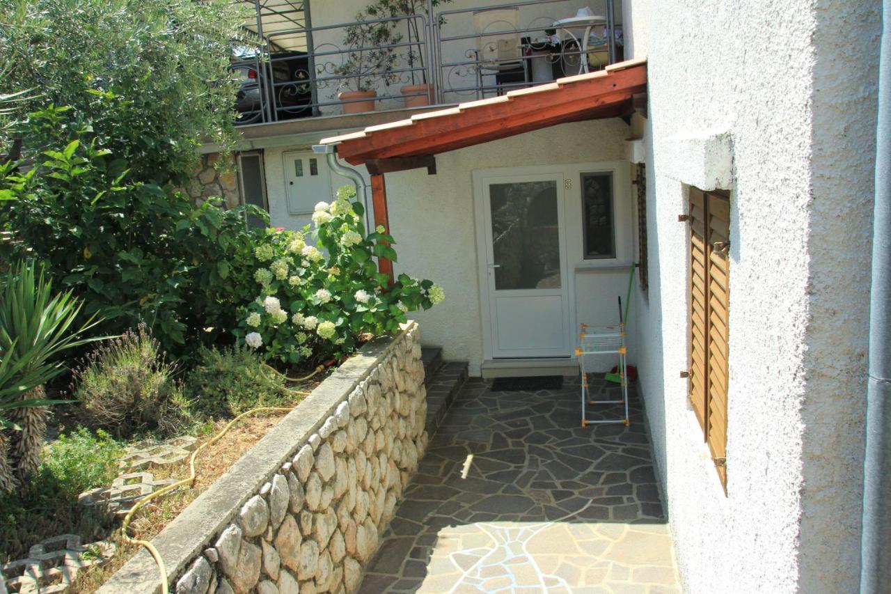 Apartmani Villa Kalinic Njivice Exteriör bild