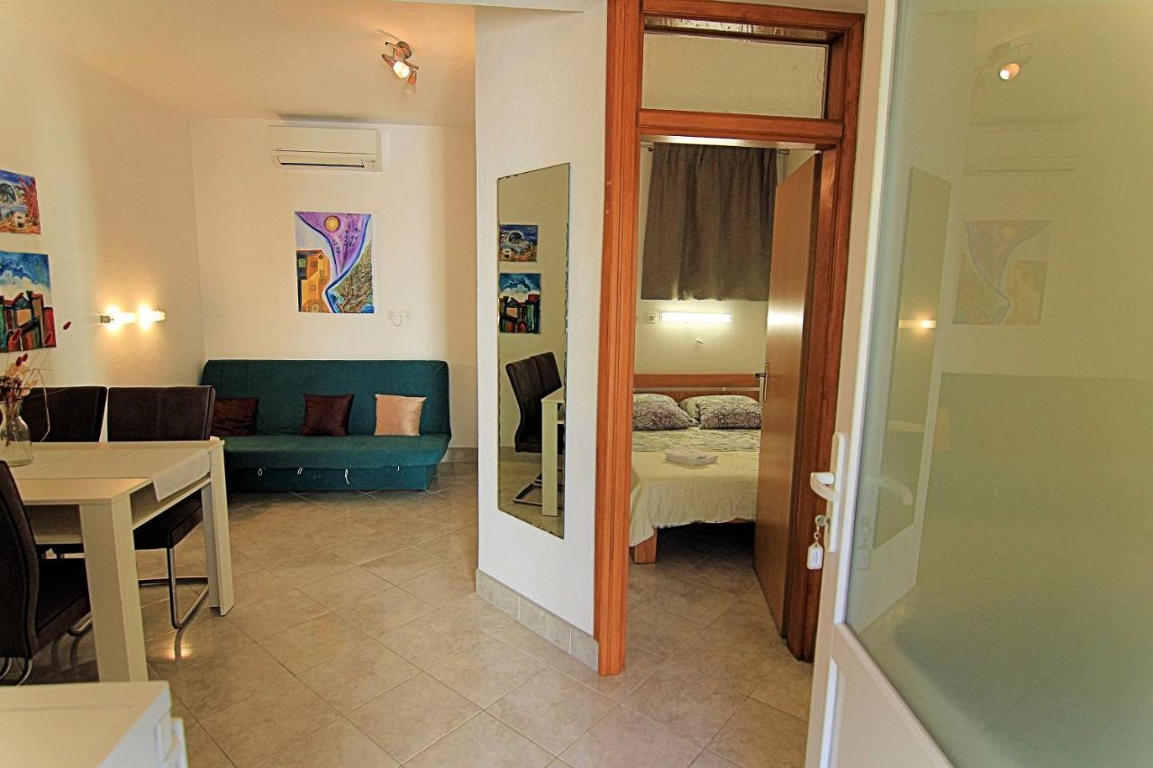 Apartmani Villa Kalinic Njivice Exteriör bild