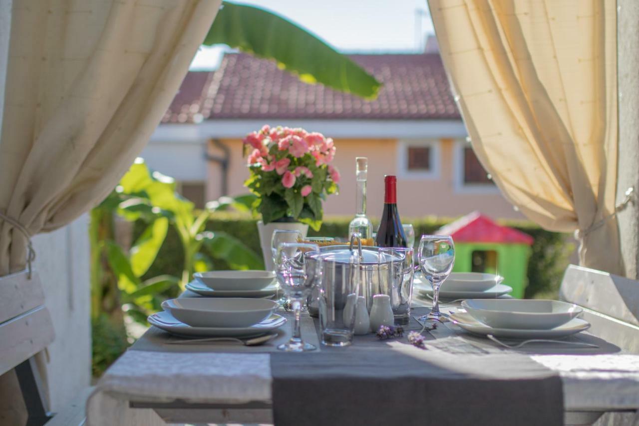 Apartmani Villa Kalinic Njivice Exteriör bild