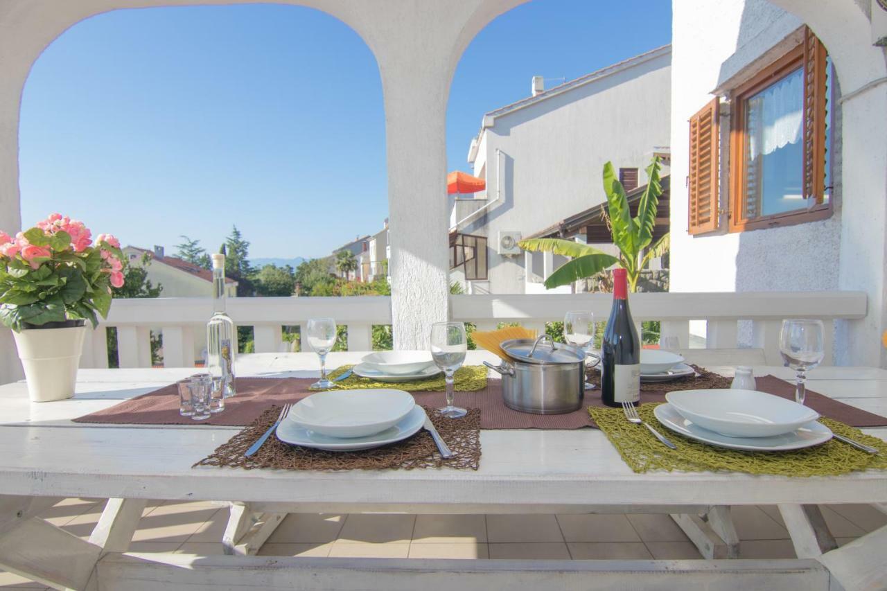 Apartmani Villa Kalinic Njivice Exteriör bild