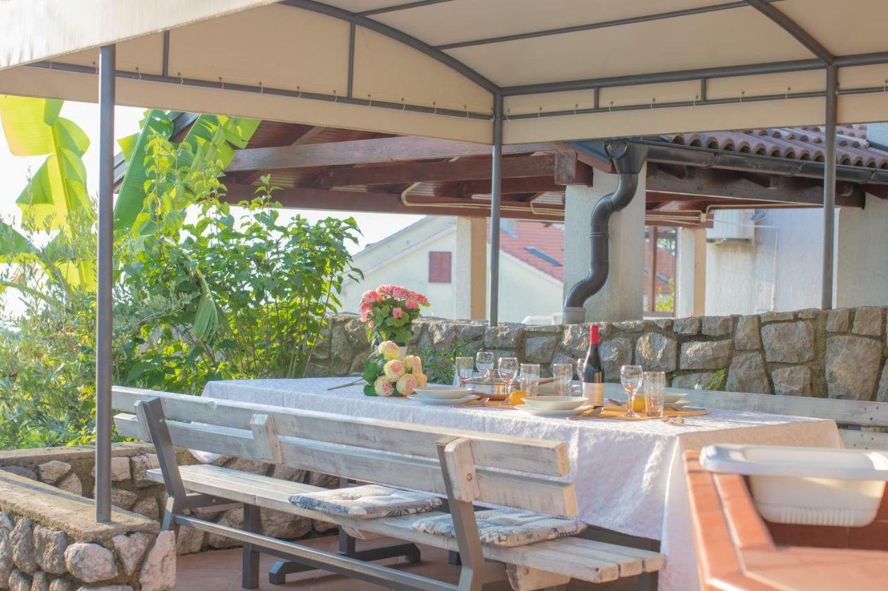 Apartmani Villa Kalinic Njivice Exteriör bild